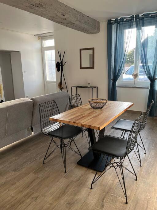 Appartement Centre De Guécélard מראה חיצוני תמונה
