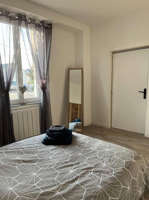 Appartement Centre De Guécélard מראה חיצוני תמונה