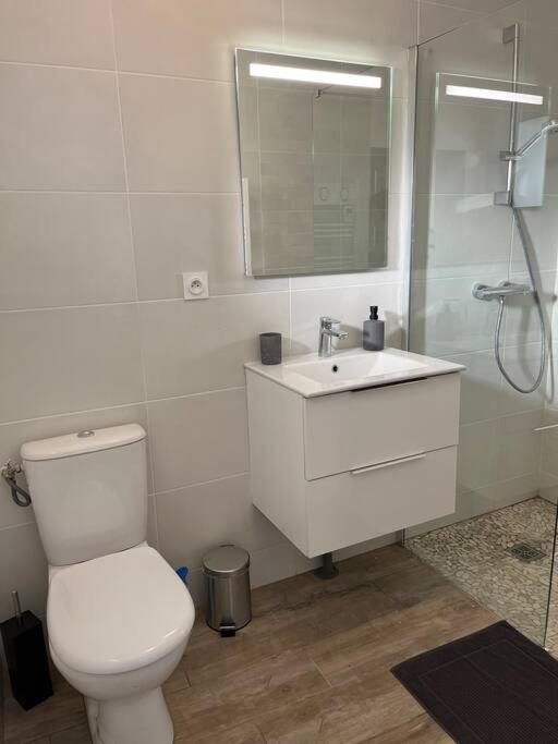 Appartement Centre De Guécélard מראה חיצוני תמונה